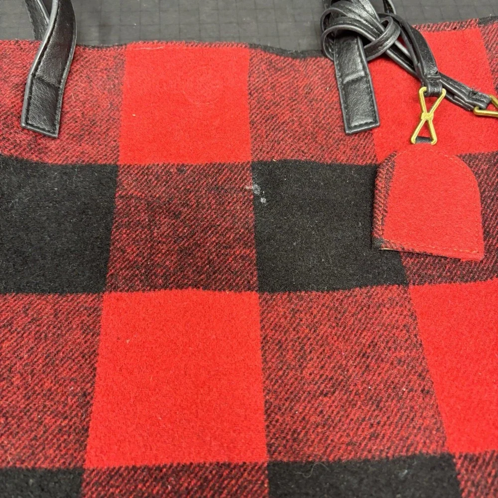 Bass Tote Plaid Reversible Black Red Classic Flannel Faux‎ Leather Large Purse